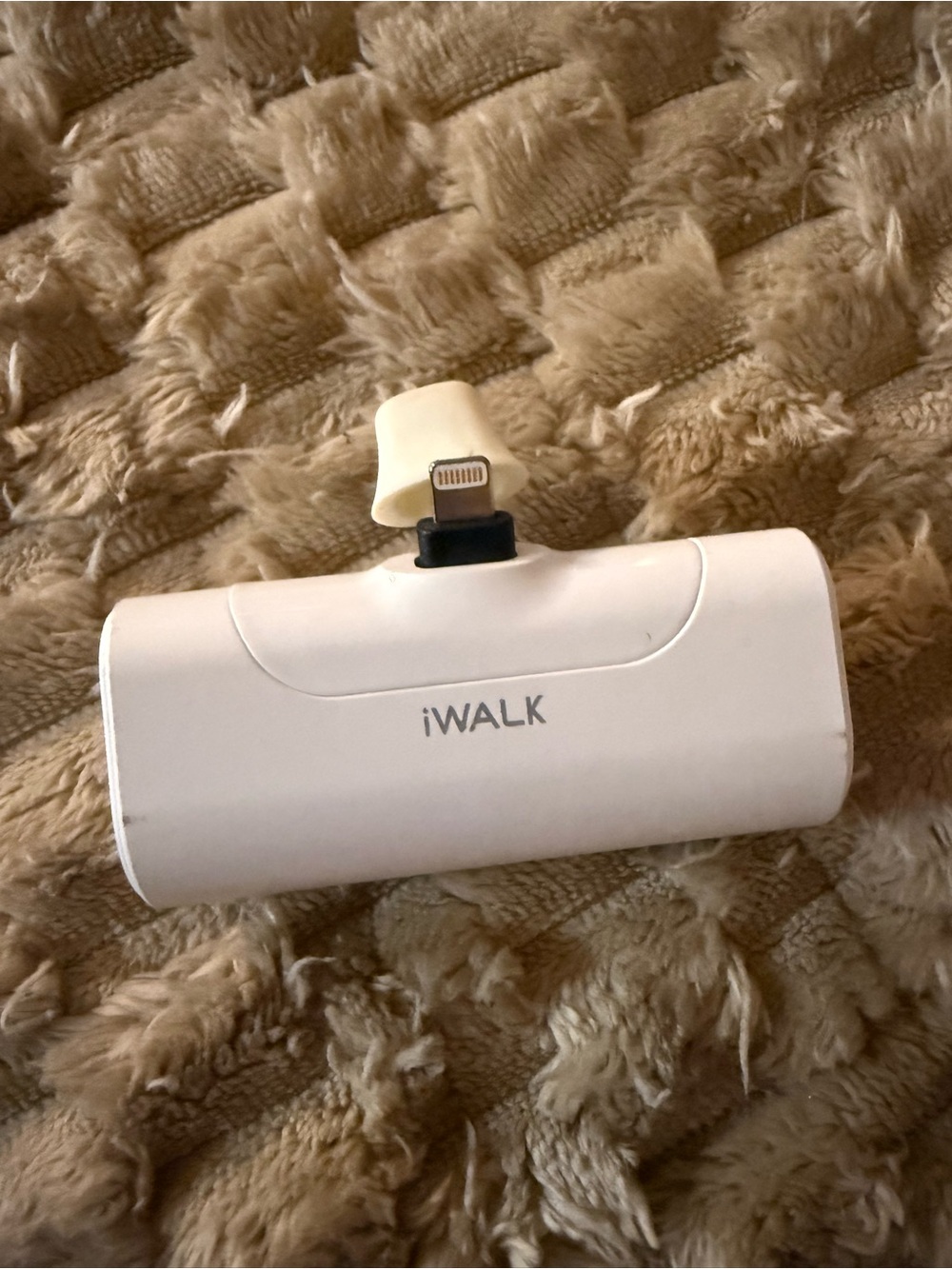 iWALK Portable White Power Bank with Lightning Connector